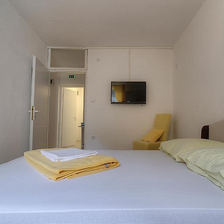 Apartments & Rooms Josephine Сень Экстерьер фото