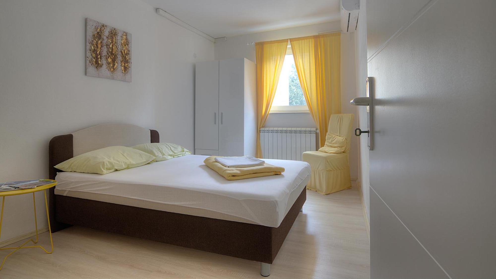 Apartments & Rooms Josephine Сень Экстерьер фото