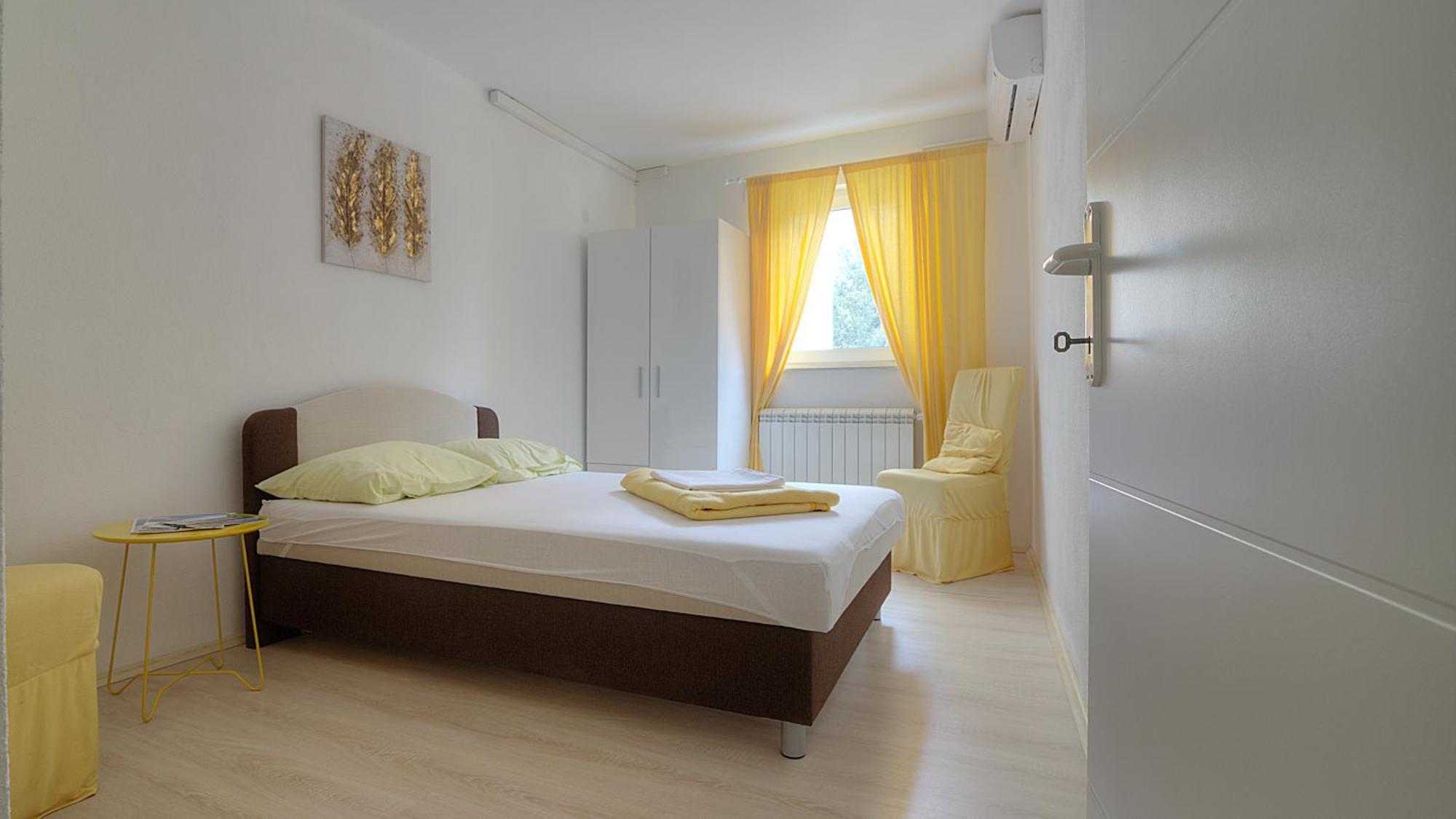 Apartments & Rooms Josephine Сень Экстерьер фото