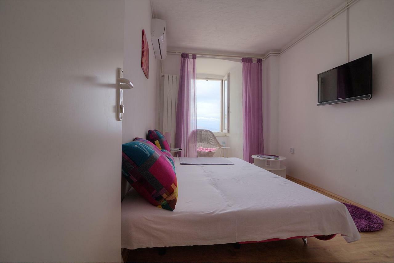 Apartments & Rooms Josephine Сень Экстерьер фото