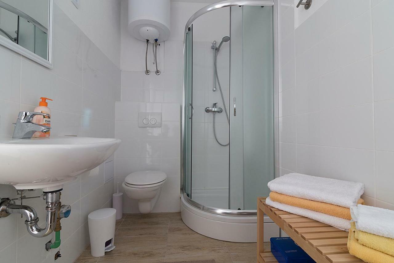 Apartments & Rooms Josephine Сень Экстерьер фото